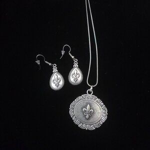 New Orleans Fleur-de-Lis Necklace & Earrings Set | 21” Chain | 1.5” Drops